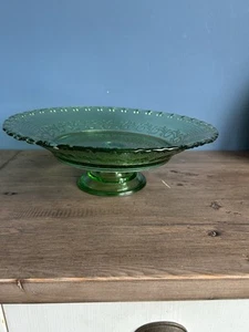 Duncan Miller ?? Green Sandwich Glass Pedestal Cake Plate Dessert Stand 30 Cms - Picture 1 of 11