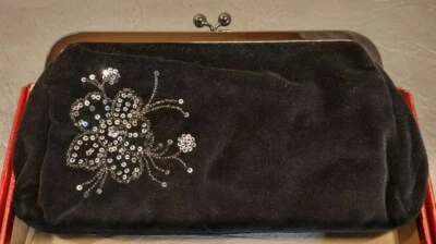 Bolso clutch expreso de noche de terciopelo negro con flores y lentejuelas Foto 1 de 4