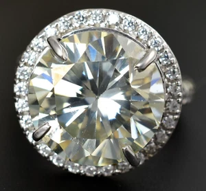 RARE 19ct Treated Off White Diamond Solitaire Ring 925 Sterling Silver Round Cut - Picture 1 of 9