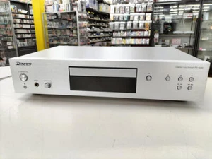 Pioneer PD-30AE Reproductor De CD Plateado Cable Manejo Usada - Pero No Abused - Imagen 1 de 7