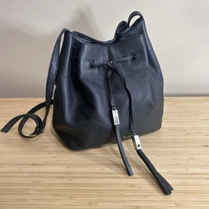 Kate Spade Grey Street Cooper Drawstring Bag Black Leather Gold Tone Crossbody - Picture 1 of 10