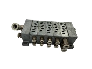 Rexroth P/N 1825503951 x1 1825503953 x1 1825503891 x 5 sub-plates & end plates - Picture 1 of 3