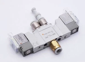 SMC SY3220-5MOU-C6-Q Valvola 5/2 vie bistabile -used- - Foto 1 di 5
