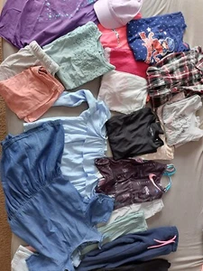 Kleidung Kinder Sommer Paket Gr. 140/146 - Bild 1 von 8