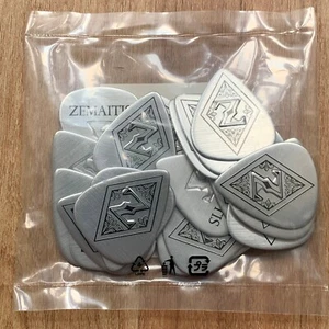 Zemaitis Pick ZP04 TD Silver Pack of 20 Teardrop Heavy 1.0mm Celluloid Japan - Picture 1 of 8