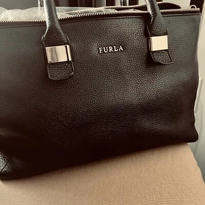 Furla Black Leather Shoulder Handbag One Size** - Bild 1 von 10
