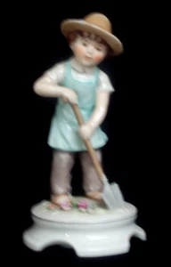 Statuina Goebel 'Il contadino dei fiori' 226 Blumenkinder Lore - Foto 1 di 9