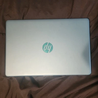 Laptop HP 15-dy0029ds 15,6 pulgadas Celeron N4120 4 GB 128 GB SSD Win11 verde azulado Foto 1 de 4