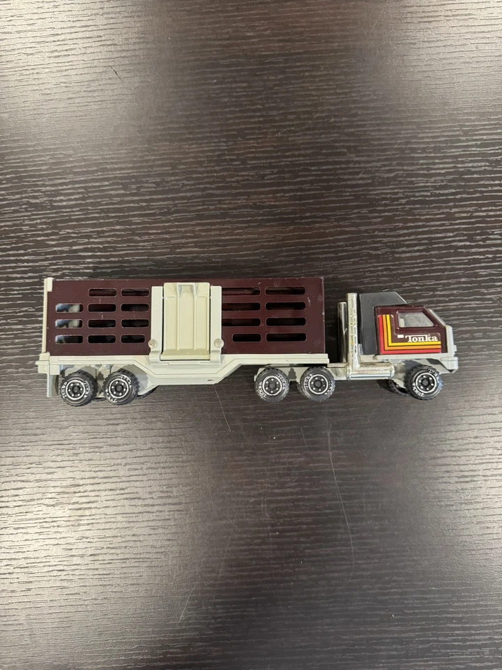 Vintage 1980s Tonka Livestock Semi Truck Cattle Trailer Brown Steel Toy 10.5” - Image 1 of 4