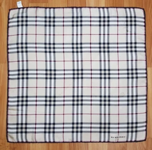 BURBERRY silk scarf in branded check, 47 x 48 cm. - Picture 1 of 9