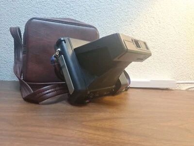VTG Kodamatic Instant Color Film HS144-10 Auto Focus Electronic Flash With Case - Image 1 of 4
