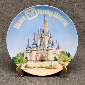 Souvenir Plate Walt Disney World Sleeping Beauty Castle Disneyland Parks 1980s