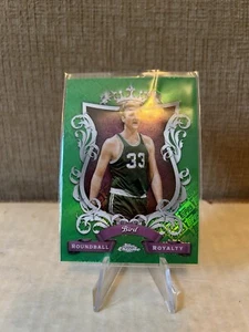 2023-24 Topps Chrome - Roundball Royalty Green Topps Refractor #RR-1 Larry Bird - Picture 1 of 2