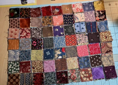 Berloques de algodão quadrados sortidos de 1,5" x 1,5" colcha loja qualidade preço por 100 LEIA - Imagem 1 de 4