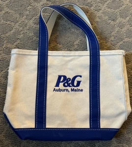 LL Bean Boat & Tote White/Blue P&G Auburn, Maine - Picture 1 of 5