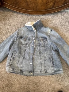 Torrid Damen Jeansjacke Denim, Größe 1, Übergröße.  Kurz/Hüftlänge. - Bild 1 von 7