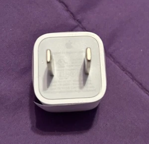 Apple: 5W USB Power Adapter, Model# A1385, White - Picture 1 of 3