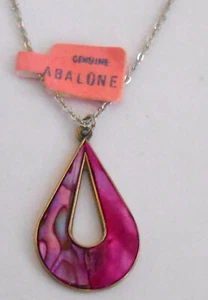 COLGANTE DE LÁGRIMA DE ABULÓN GENUINO CON TONO PLATEADO FINO CAJA DE REGALO NUEVO CON ETIQUETAS - Imagen 1 de 3