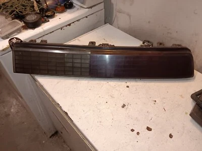 Conjunto de luz trasera lateral R para pasajero Pontiac Fiero 1984-1988 16500456 Foto 1 de 4