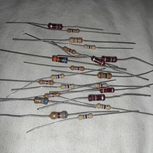 Kohlenstoffzusammensetzung Sortiment niedrige Ohmwerte ca. 5% ca. 20 Stück - Bild 1 von 1