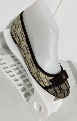 CAROLINA HERRERA Beige/Brown Monogram Canvas Cap Toe Bow Ballet Flats Size 36 - Image 1 of 4