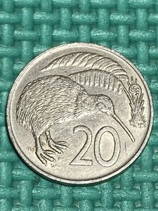 1967 New Zealand Twenty Cents 20c Elizabeth II - Circulated - Picture 1 of 5