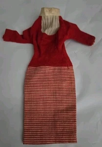 Vintage Barbie von Matte Puppe Schüler Lehrer rotes Kleid Doll Outfit 60er Jahre - Bild 1 von 3