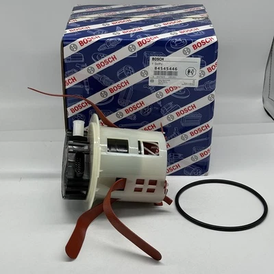 DEF Diesel Exhaust Fluid Pump for Silverado Sierra 2500 3500 HD 6.6L V8 2017-19 - Image 1 of 4