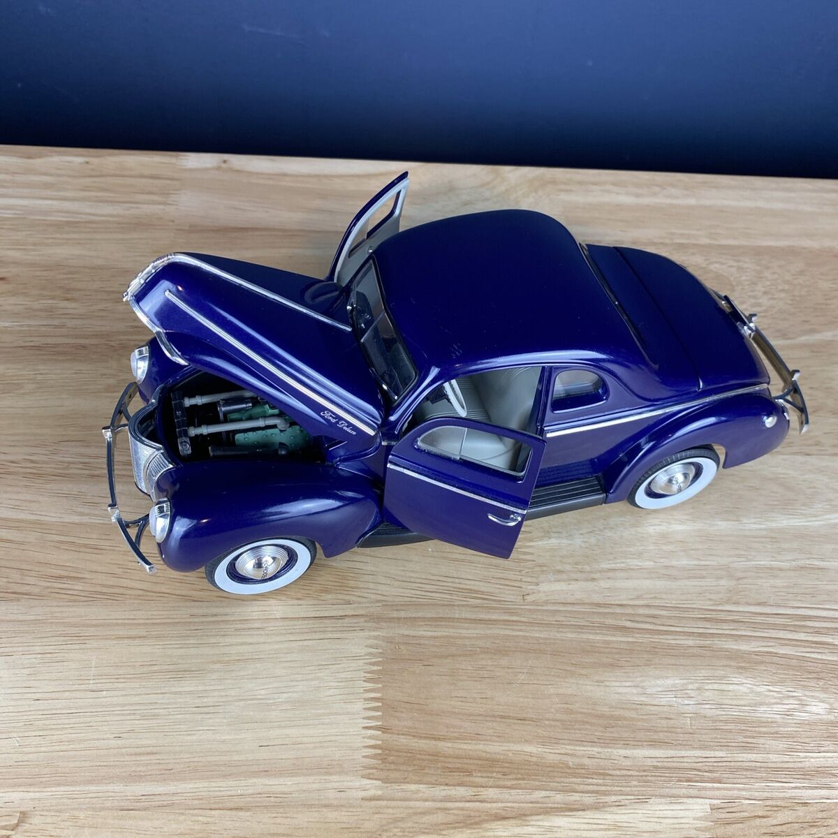 Universal Hobbies Ford Diecast Cars, Trucks & Vans for sale Universal Hobbies Ford Diecast Cars, Trucks & Vans for sale