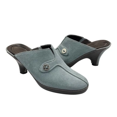 Zuecos mulas Cole Haan 6B azul claro gamuza cuero plata medallón tacón sin cordones Foto 1 de 4
