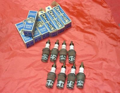 1930's Ford Champion Sparkplugs #7 set of 8 V8 Flathead 1935 1936 1932 1933 1934 - Image 1 of 4