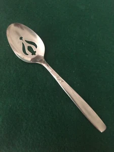 ISCO USA International Edelstahl GARDEN MANOR durchbohrter Servierlöffel 7-3/4 Zoll - Bild 1 von 3