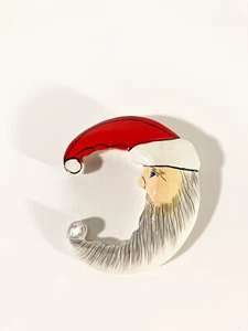 Vintage Hand Carved Hand Painted Wooden Santa Brooch Pin by Tiger Lily - Picture 1 of 6