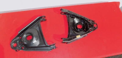 NOS GM 1959 - 1962 PONTIAC BONNEVILLE FULL SIZE LOWER CONTROL ARM SET LH RH - Image 1 of 4