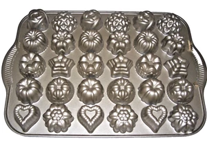 NORDIC WARE Bundt Teacake & Candies & Petits Fours Pan Heavy Cast Aluminum - Bild 1 von 2