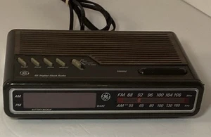 Vintage 80’s GE Digital Clock Radio Woodgrain Model 7-4612B TESTED VG PLUS COND! - Picture 1 of 7