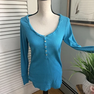 Vintage XHILARATION Henley Top Medium Blue Scoop Neck Waffle Weave Retro Y2K - Image 1 of 4