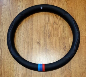 Cubierta de volante acolchada personalizada BMW 14,5" diámetro logotipo BMW usada en excelente estado - Imagen 1 de 8