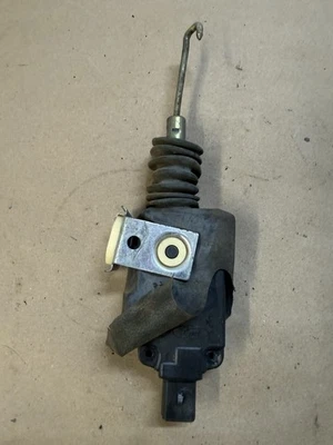 Actuador de puerta trasera doble cabina Ford F250 F350 94-97 Foto 1 de 3