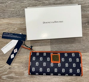 Dooney & Bourke MLB Detroit Tigers Continental Clutch NWT - Picture 1 of 11