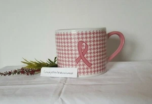 Tara Reed ~ Taza de café GRANDE cinta rosa concientización sobre el cáncer de mama pata de gallo 20 oz - Imagen 1 de 3