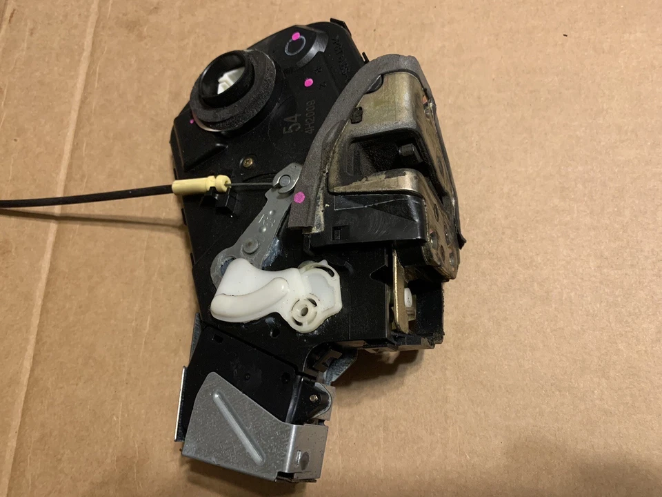 Lexus GX470 REAR gate Hatch Tailgate LATCH LOCK ACTUATOR 2003-2006 2004 2005 - Image 1 of 4