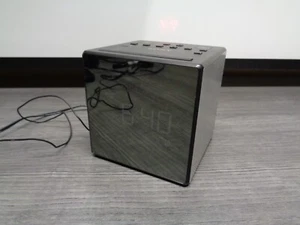 Sony ICF-C1PJ AM/FM Radiowecker Naturgeräusche & Zeit Projektionswecker - Bild 1 von 7