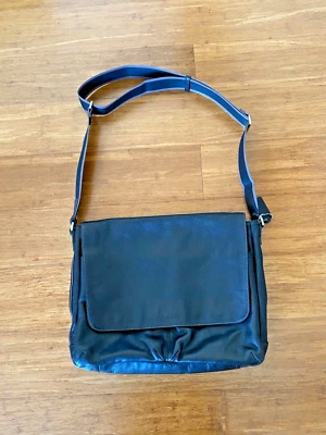 "Bolso Mensajero COACH F54792 Charles Cuero Grano Negro - 15"" x 10""" Foto 1 de 4