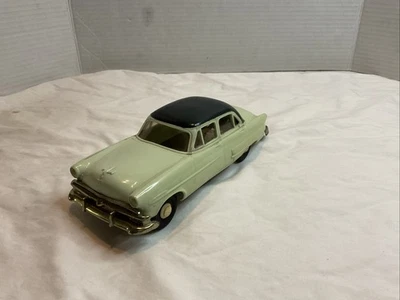 1953 Ford Customline Sedan Dealer Model Promo (179) - Image 1 of 4