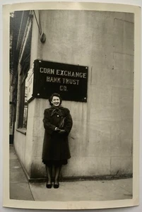 1940s Vintage Photo Vertical Woman Posing Outside Corn Exchange Bank Trust NYC - Picture 1 of 2