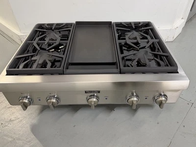 Thermador Professional Series 36" Rango Superior 4 Quemadores + Plancha PCG364GD Foto 1 de 4