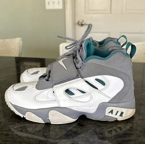 Nike Air Diamond Turf 2 (488294-0032) Größe 6Y - Bild 1 von 9