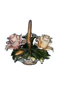 Vintage Capodimonte Blumenkorb Gricci Italy Figur rosa/gelbe Rose Napoleon - Bild 1 von 13