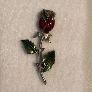 Vintage Liz Claiborne Enamel Long Stem Rose Brooch/Pin Red Green Silver - Foto 1 di 7